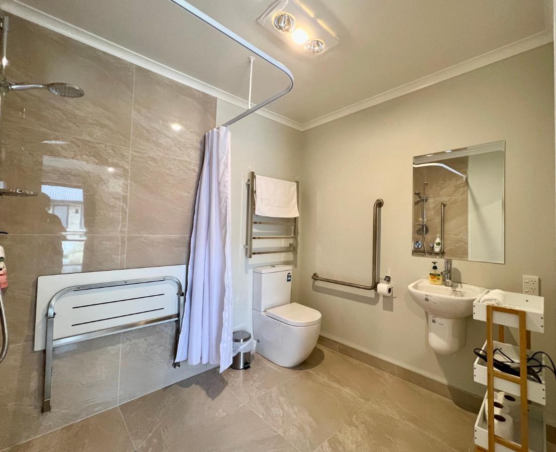 April Apartments Лейк Текапо Екстериор снимка