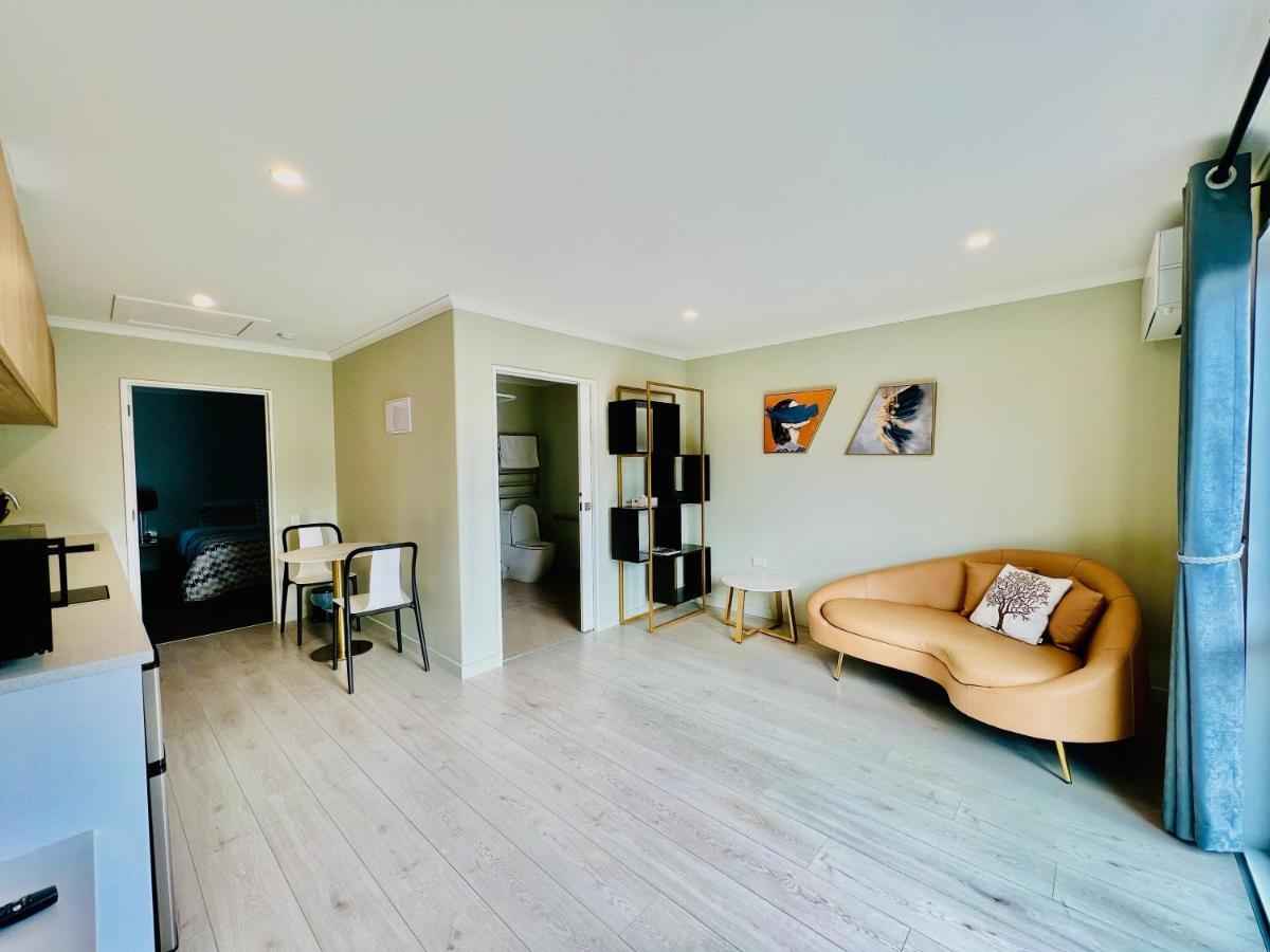 April Apartments Лейк Текапо Екстериор снимка